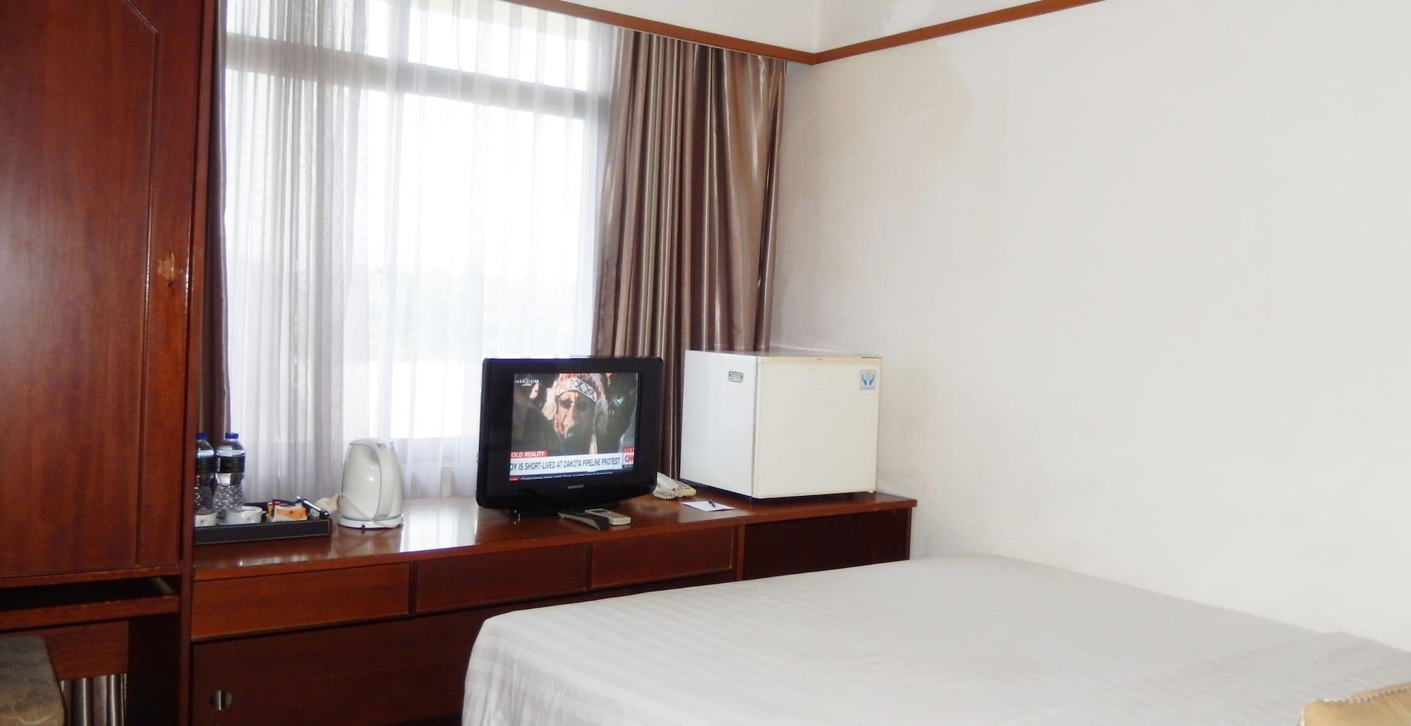 Grand Pasundan Convention Hotel Бандунг Экстерьер фото