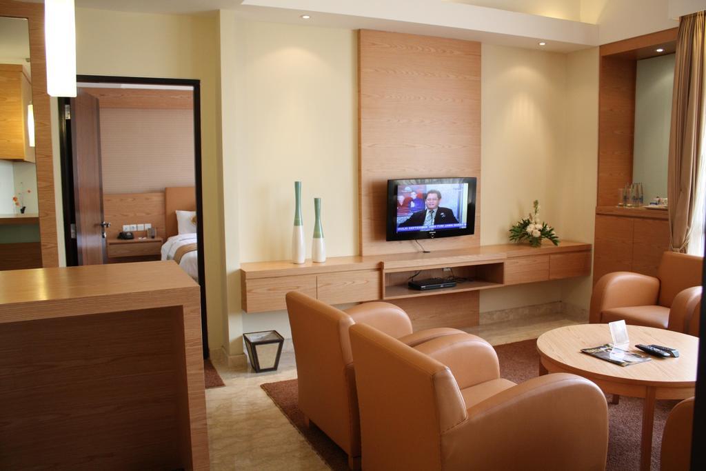 Grand Pasundan Convention Hotel Бандунг Экстерьер фото