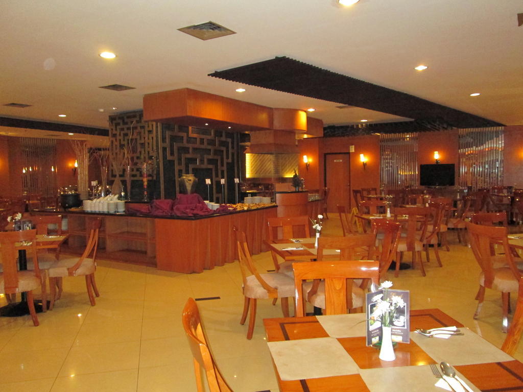 Grand Pasundan Convention Hotel Бандунг Экстерьер фото