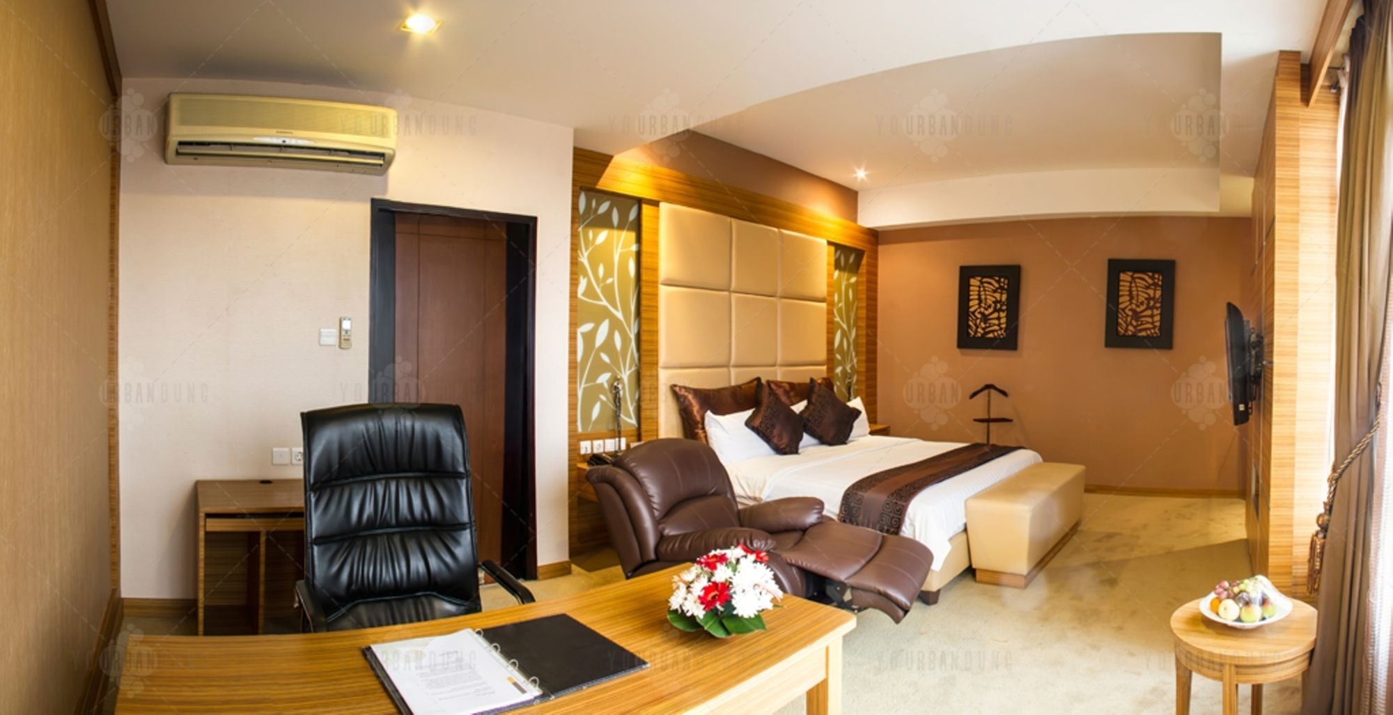 Grand Pasundan Convention Hotel Бандунг Экстерьер фото