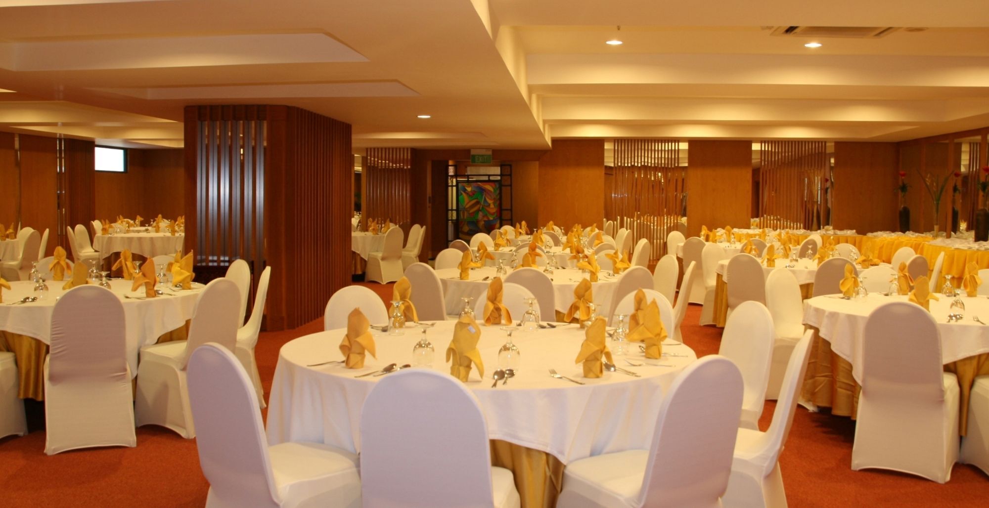 Grand Pasundan Convention Hotel Бандунг Экстерьер фото