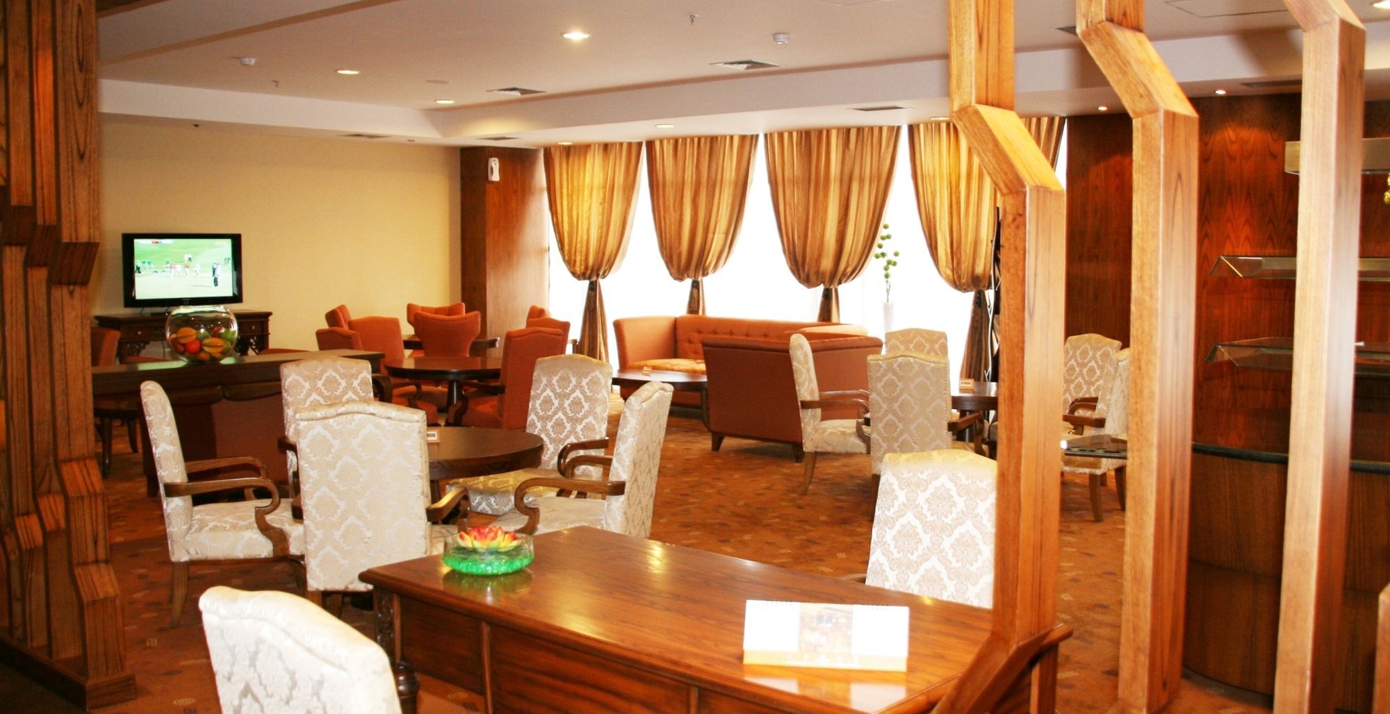 Grand Pasundan Convention Hotel Бандунг Экстерьер фото